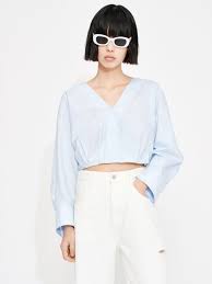 V-neck cropped light blue top